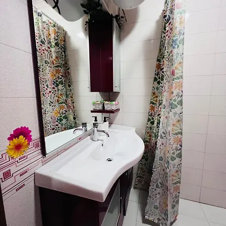 Desi House 302 B Cozy Apartment *